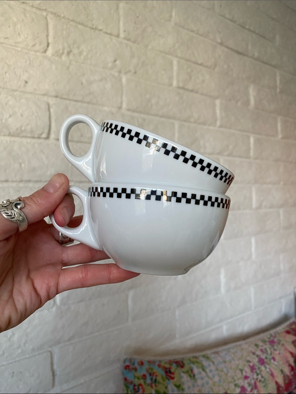 🌼 Crate & Barrel Checkerboard Taxi Coffee Mugs